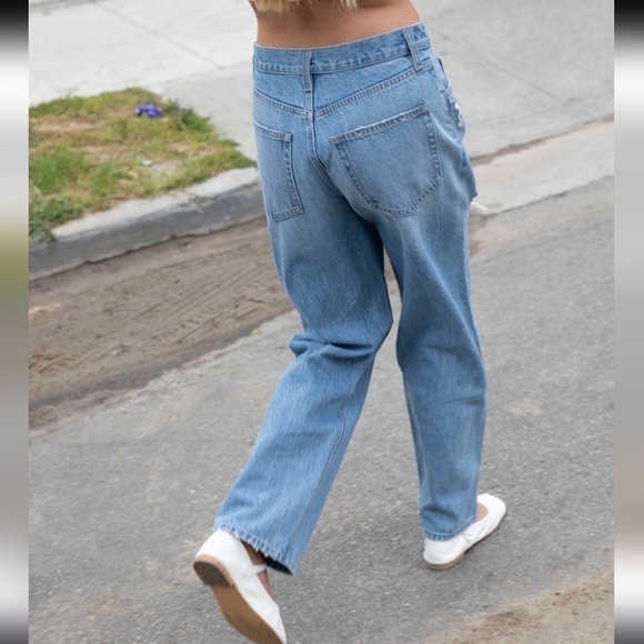 Oak & Fort medium wash straight leg,high rise,cropped distressed denim jeans 26 - Picture 2 of 8